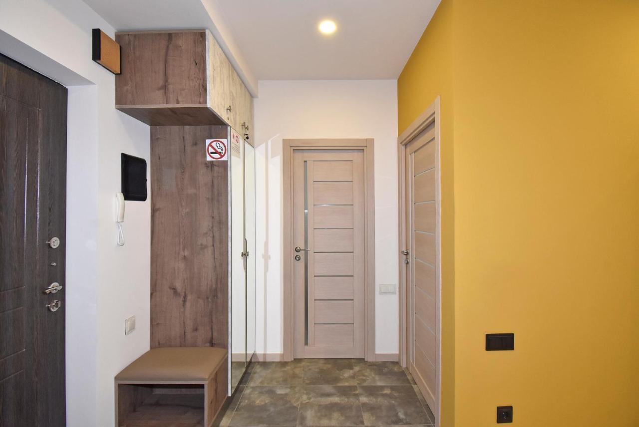 Home4You Apartments On Koghbatsi Yerevan Exterior photo